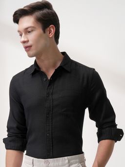 HIGHLANDER - Black Textured Slim Fit Casual Shirt
