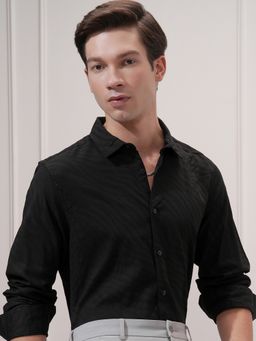 HIGHLANDER - Black Textured Slim Fit Casual Shirt