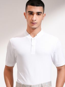 HIGHLANDER - White Slim Fit Textured Button Polo Collar T-Shirt