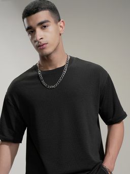 HIGHLANDER - Black Round Neck Relaxed Fit T-Shirt
