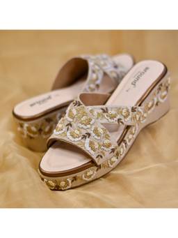Around Always - Savera Ivory Wedges