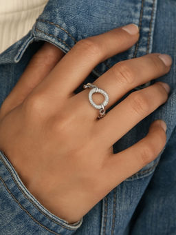 Digital Dress Room - White Silver-Plated Interlocked Ring