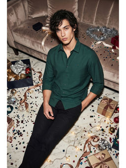 Simon Carter - Green Shirt