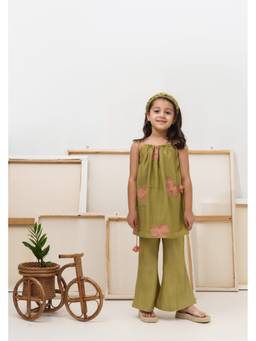THE RIGHT CUT - Green Chanderi Silk Hand Embroidered Girls Kurta Set