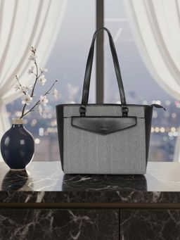 ESBEDA - Black Pu Solid Handbag with Detachable Strap