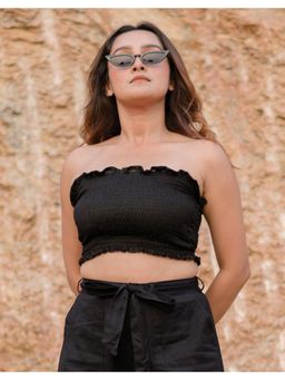 Babli - Black Scrunch Crop Top