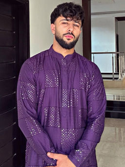 KISAH - Men Purple Solid, Textured Cotton Blend Kurta with Zari Design