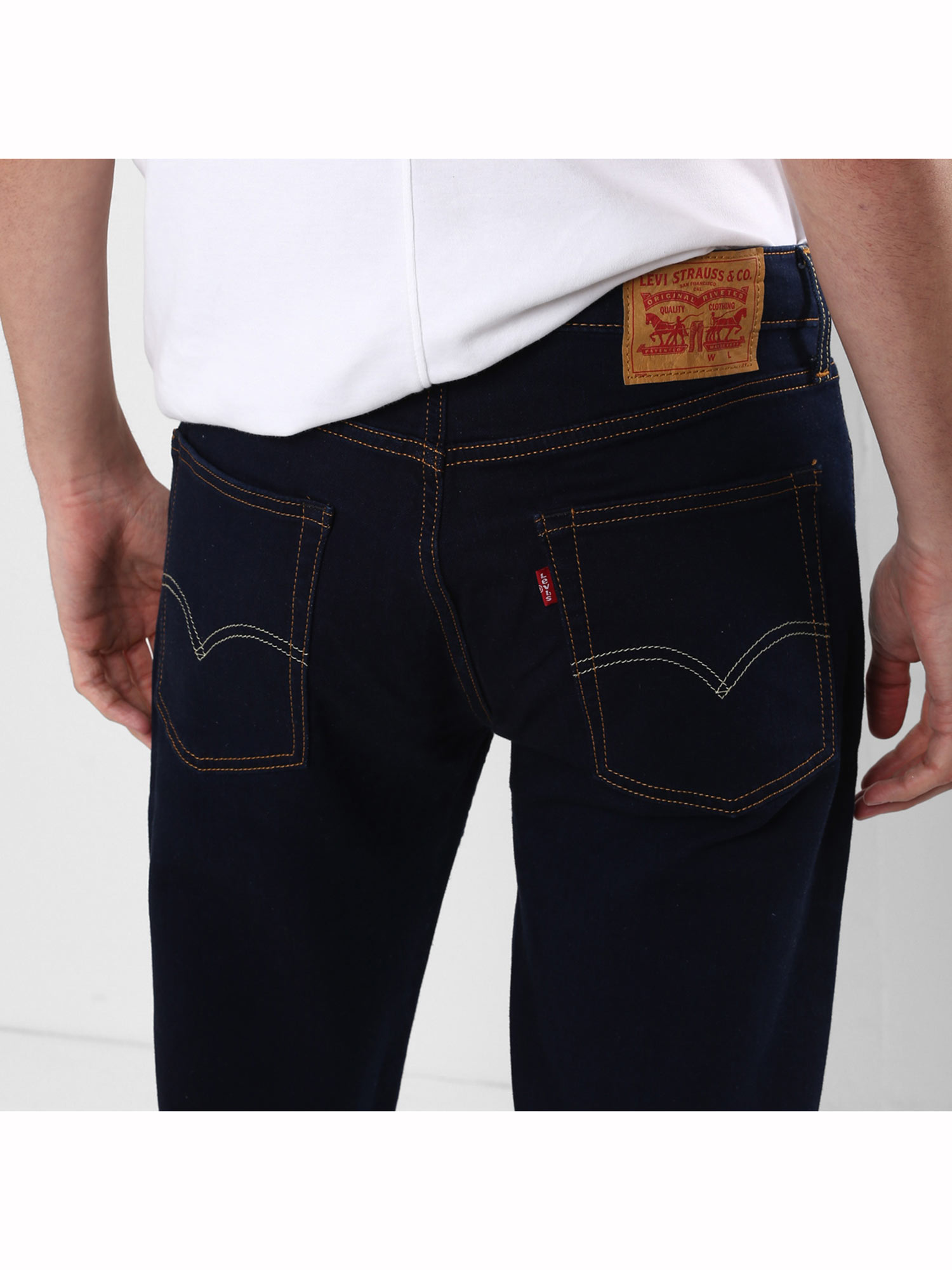 Buy Levi's Men Blue Slim Jeans Online 