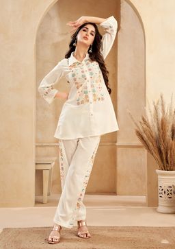 Autumnlane - White Floral Embroidered Shirt and Pant (Set of 2)