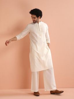 KISAH - Men Off White Pleated Kurta Wide Leg Pant (Set of 2)