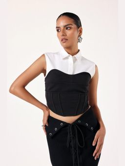 Muvazo - Black Cotton Solidlain Fitted Top