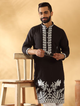 KRAFT INDIA LUXE - Men Black Cotton Silk Embroidered Floral Kurta