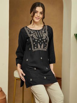 Janasya - Women'S Black Rayon Embroidered Straight Short Kurti