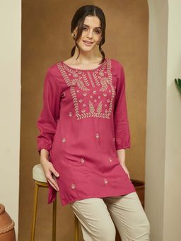 Janasya - Women'S Magenta Pink Rayon Embroidered Straight Short Kurti