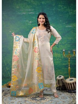 Autumnlane - Mahi Fog Embroidered Kurta with Pant and Dupatta