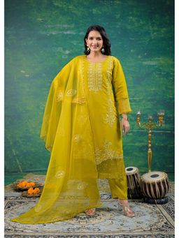 Autumnlane - Mahi Wattle Embroidered Kurta with Pant and Dupatta