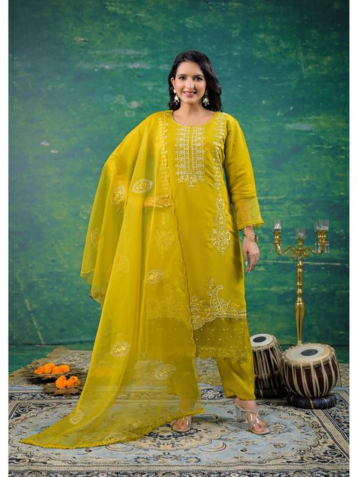 Autumnlane Mahi Wattle Embroidered Kurta with Pant and Dupatta