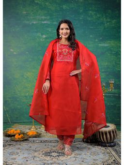 Autumnlane - Pankhuri Jasper Embroidered Kurta with Pant and Dupatta