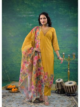 Autumnlane - Vadehi Honey Embroidered Kurta with Pant and Dupatta