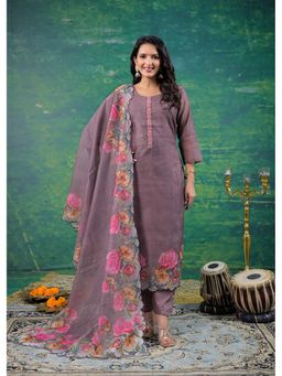 Autumnlane - Vadehi Wenge Embroidered Kurta with Pant and Dupatta