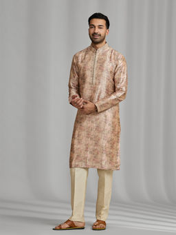 Kora by Nilesh Mitesh - Peach Floral Mandarin Neck Kurta With Pant