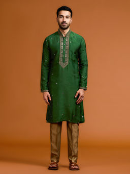 Kora by Nilesh Mitesh - Green Embroidered Mandarin Neck Kurta Pant With Dupatta