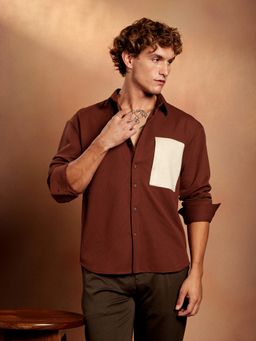 Campus Sutra - Men's Chocolate Brown Block-Patch Oversized Shirt