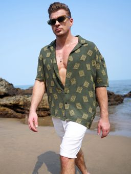 Campus Sutra - Men's Olive Green Indie-Cuban Oversized Shirt