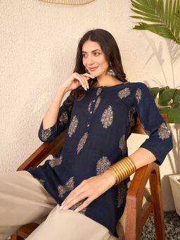 Vaamsi - Navy Blue Cotton Blend Floral Printed Regular Top