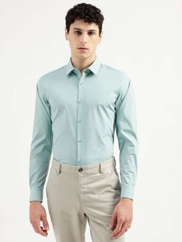 United Colors of Benetton - Men Slim Fit Collar Neck Solid Green Shirt