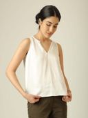 Off White color option, Currently selected
