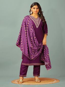 Gahan - Kurta Purple Silk Blend Regular Straight with Pant and Dupatta