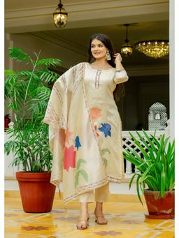 Gahan - Kurta Cream Viscose Rayon Regular Straight with Pant and Dupatta