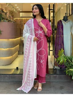 Gahan - Kurta Pink Chanderi Silk Regular Flared with Pant and Dupatta