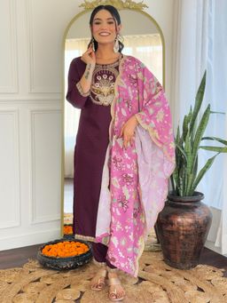 Gahan - Kurta Wine Viscose Rayon Regular Flared with Pant and Dupatta