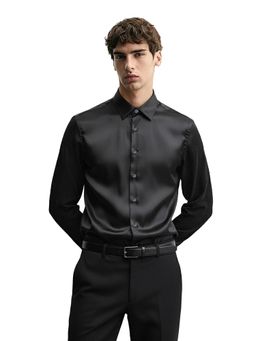 The Indian Garage Co - Black Men Slim Fit Solid Cutaway Collar Full Sleeves Shirt