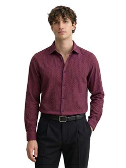The Indian Garage Co - Wine Men Slim Fit Textured Cutaway Collar Full Sleeves Shirt