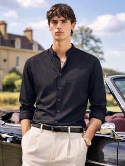 The Indian Garage Co - Black Men Slim Fit Textured Mandarin Collar Full Sleeves Shirt