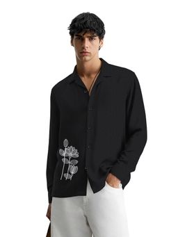The Indian Garage Co - Black Men Relaxed Fit Embroidered Cuban Collar Full Sleeves Shirt