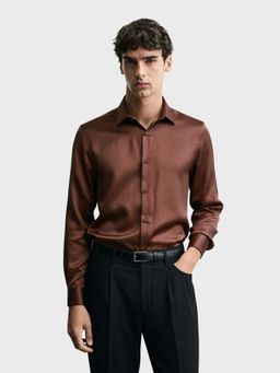 The Indian Garage Co - Bronze Men Slim Fit Solid Cutaway Collar Full Sleeves Shirt