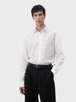 The Indian Garage Co - White Men Slim Fit Textured Cutaway Collar Full Sleeves Shirt