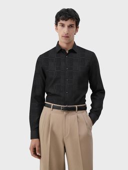 The Indian Garage Co - Black Men Slim Fit Textured Cutaway Collar Full Sleeves Shirt