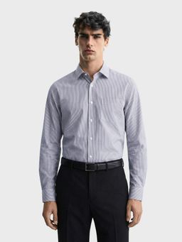 The Indian Garage Co - Green Men Slim Fit Striped Cutaway Collar Full Sleeves Shirt