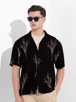 The Indian Garage Co - Black Men Relaxed Fit Embroidered Cuban Collar Half Sleeves Shirt