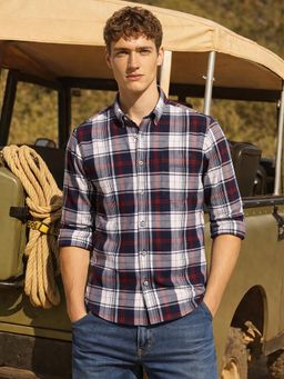 The Indian Garage Co - Black Men Slim Fit Checked Cutaway Collar Full Sleeves Shirt