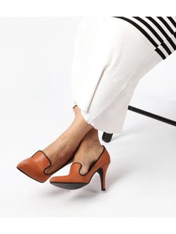 Sole Weavers - Tan Stiletto Pumps Pair Of Heels