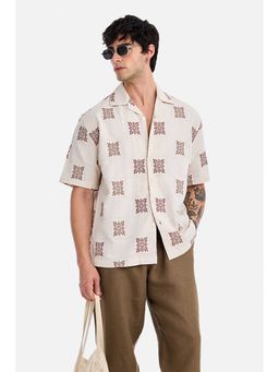 Snitch - Men Beige Geometric Printed Half Sleeves Boxy Fit Shirt