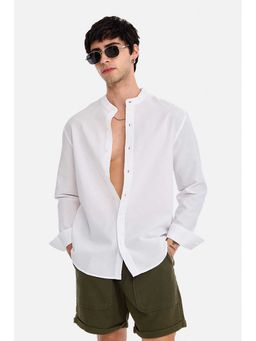 Snitch - Men White Solid Full Sleeves Regular Fit Casual Shirt