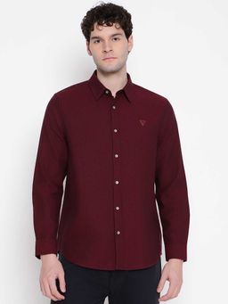 Guess - Men Maroon Textured Spread Collar Full Sleeves Shirt