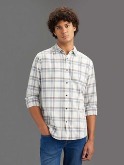 Pepe Jeans - Men Off White Full Sleeves Checked Regular Fit Shirt